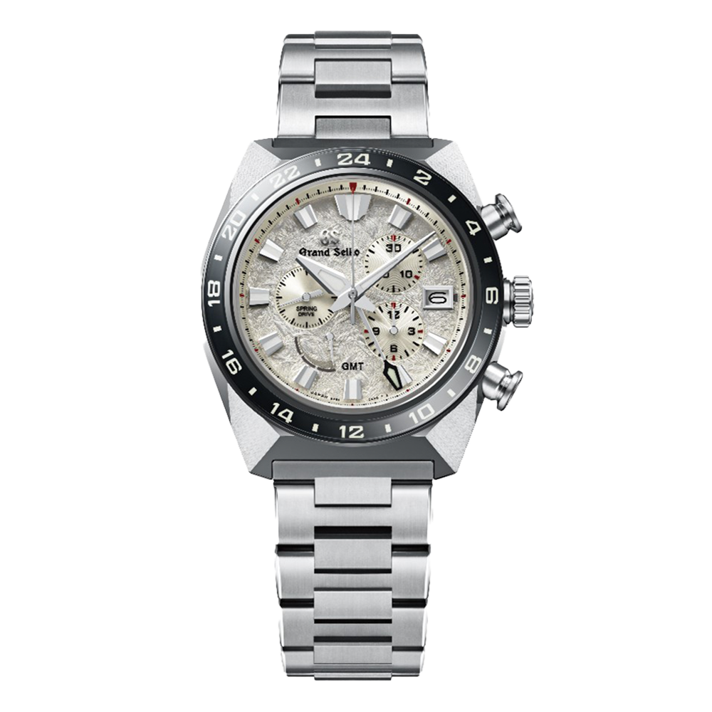 型番:SBGC253<br />
ケース径:44.5mm<br />
防水機能:20気圧<br />
ムーブメント:スプリングドライブ<br />
<br />
<br />
価格:1,793,000円(税込)<br />
<br />
<br />
スタッフの一言:<br />
<br />
グランドセイコーの象徴「獅子」をモチーフにしたGMT機能付きのクロノグラフモデル<br />
<br />
文字盤は獅子のたてがみを、ラグには獅子の爪を表現した重厚さが人気です<br />
<br />
迫力のあるクロノグラフモデルをお探しの方におススメしたい1本です<br />
<br />
<br />
お問い合わせやご予約などは、こちらをクリックしてください↓<br />
https://kobayashi-tokeiten.com/inquiryform/<br />
「グレッシブを見た」と型番などの記載もお願いします<br />
グレッシブ担当宛でご連絡いただけると、よりスムーズな対応をさせていただきます