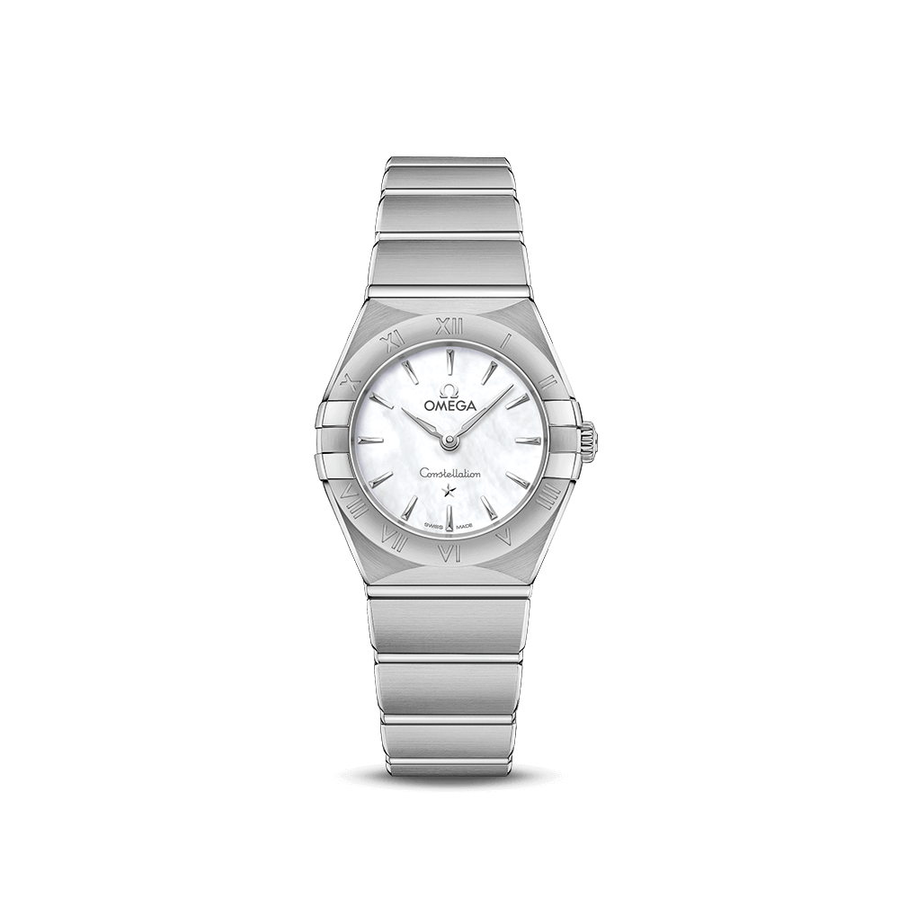 OMEGA CONSTELLATIO﻿N QUARTZ 25 mm<br />
オメガ コンステレーション クオーツ25mm<br />
<br />
価格：　￥396,000<br />
品番：　131.10.25.60.05.001<br />
ケース﻿: 　ステンレススティー﻿ル<br />
ケース直径﻿:　 25 m﻿m<br />
防水﻿: 　3 気圧 (30 メートル / 100 フィート﻿)<br />
キャリバー： オメガ 4061（電池の寿命の最大化を実現する、新しいクオーツ・キャリバー。赤のオメガロゴ入り、ロジウムプレート仕上げ﻿。）電池寿﻿命: 48ヶ﻿月<br />
種類﻿： クォー﻿ツ<br />
ダイアルの色﻿: 　ホワイ﻿ト<br />
クリスタル風防﻿: 　両面に無反射加工を施したドーム型強化無反射サファイアガラ﻿ス<br />
素材﻿: 　ステンレススティー﻿ル<br />
クラスプの種類﻿: 　コンフォートセッティング付きバタフライクラス﻿プ<br />
<br />
<br />
ドラマティックな不朽のデザインを誇るオメガ「コンステレーション」は、ケースに施された有名なハーフムーンデザインと「爪」、そしてとリンクブレスレットが特徴です。<br />
<br />
この25mmのステンレススティール製モデルは、ローマ数字が刻印されたベゼルが印象的で、ホワイトマザーオブパールのダイアルと傷の付きにくいサファイアクリスタルガラスが採用されています。針、オメガロゴ、コンステレーションの「星」、インデックスには18Kホワイトゴールドが使用されています。<br />
<br />
オメガ キャリバー 4061が搭載されており、ケースバックには「コンステレーション」を象徴する天文台のメダリオンが付いています。<br />
<br />
<br />
名古屋栄三越にはオメガ（OMEGA）の在庫を多数ご用意いたしております。オメガ（OMEGA）なら名古屋栄三越6階時計までお申し付けください。<br />
<br />
名古屋栄三越についてのお問合せは･･･<br />
<br />
〒460-8669 愛知県名古屋市中区栄3-5-1<br />
TEL:052-252-3743 （６階　ウォッチ＆ジュエリー）<br />
定休日:不定休<br />
営業時間:10:00～20:00<br />
