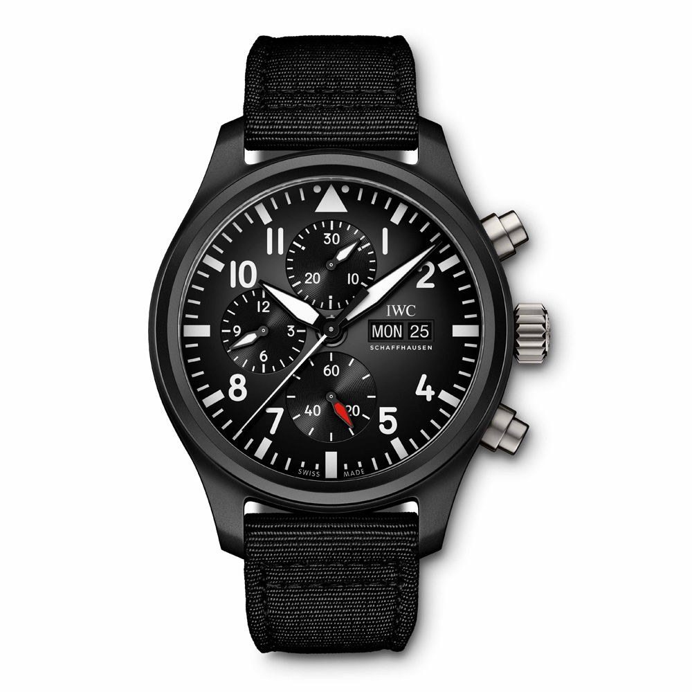 型番：IW389101<br />
ムーヴメント：IWC自社製キャリバー<br />
ケース径：44.5mm<br />
防水：6気圧防水<br />
<br />
価格：1,446,500円(税込)<br />
<br />
自社製ムーヴメント搭載のパイロット・ウォッチ・クロノグラフです。<br />
セラミック製ケースで傷に強い1本となっております。<br />
<br />
マットブラックのスポーティな時計をお探しの方には、トップガンシリーズ...オススメです！<br />
<br />
<br />
お問い合わせは→http://kobayashi-tokeiten.com/inquiryform/ で大分店にチェックをしてお問い合わせください。