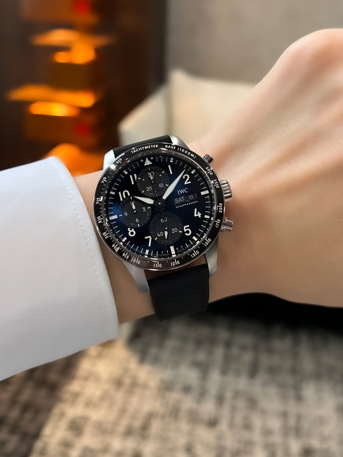 IWC パイロット・ウォッチ・パフォーマンス・クロノグラフ 41 “AMG”  IW388305