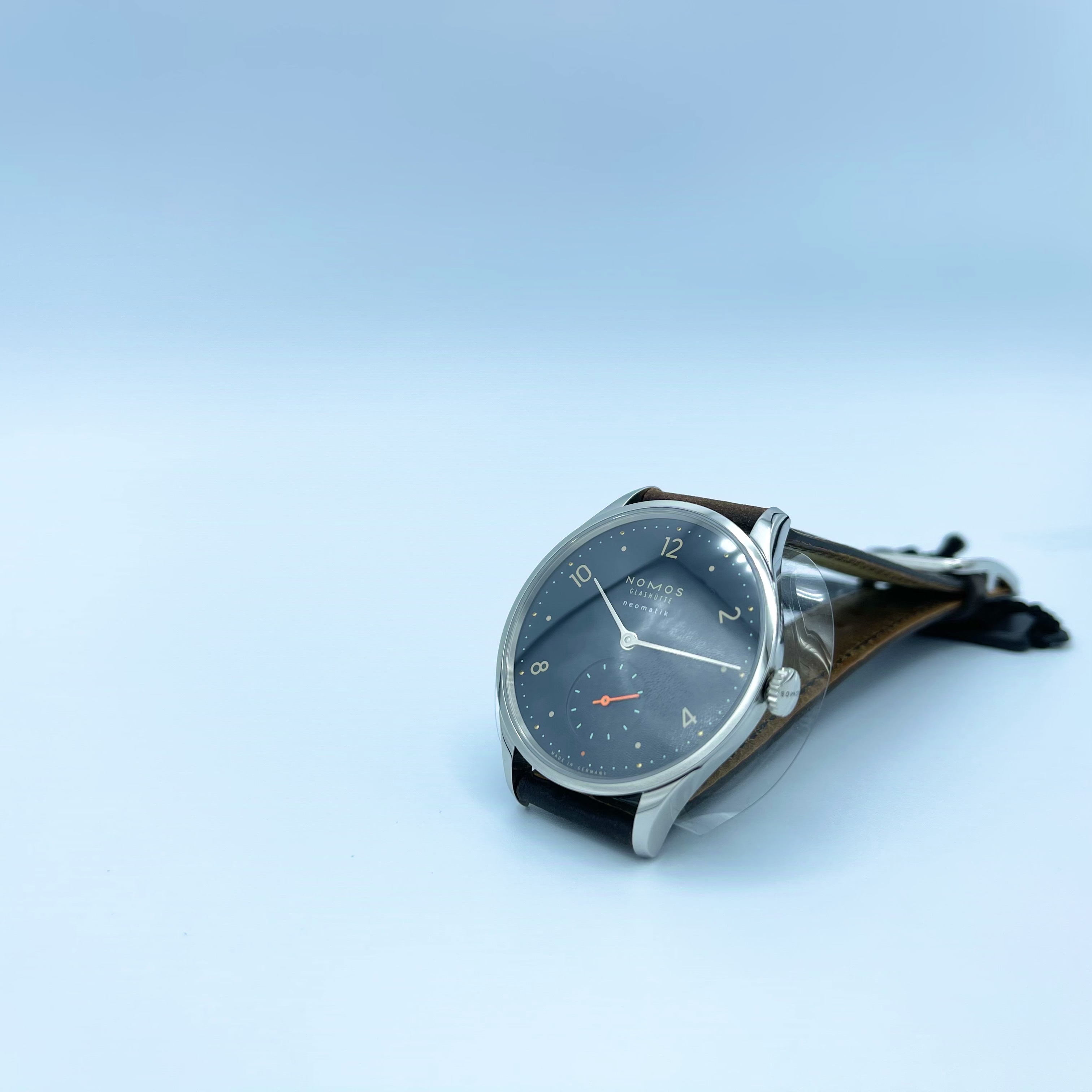 NOMOS GLASHÜTTE　ノモス　nomos　ミニマティック　高級時計　腕時計　機械式腕時計　機械式時計　石川県　石川　北陸　WING香林坊店　WING　正規店　正規取扱店　ドイツ時計　メンズ腕時計　レディース腕時計　MM130011BL2