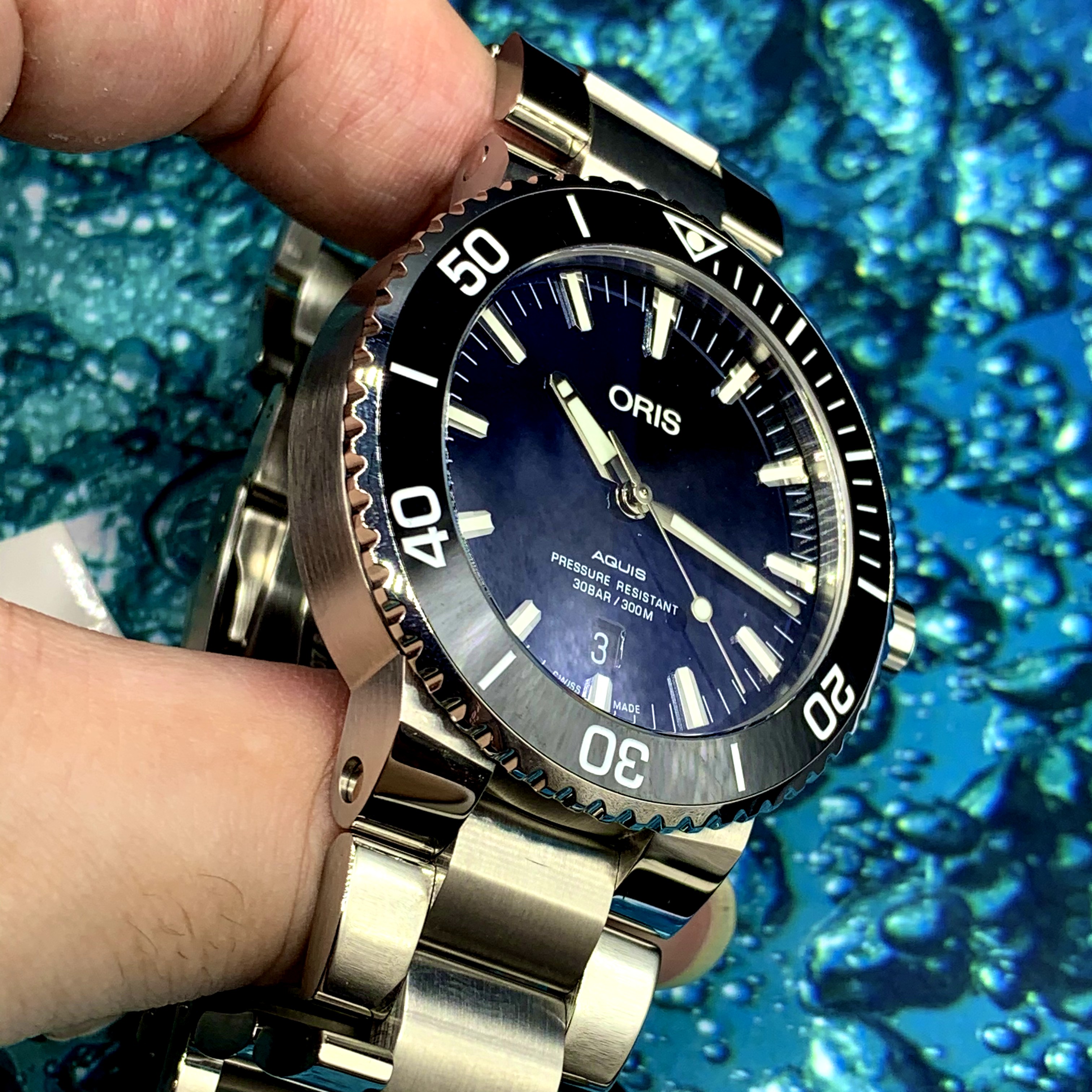 Oris Aquis デイト　オリス　ORIS　アクイス　メンズ腕時計　腕時計　高級時計　機械式腕時計　01 733 7730 4135-07 8 24 05PEB