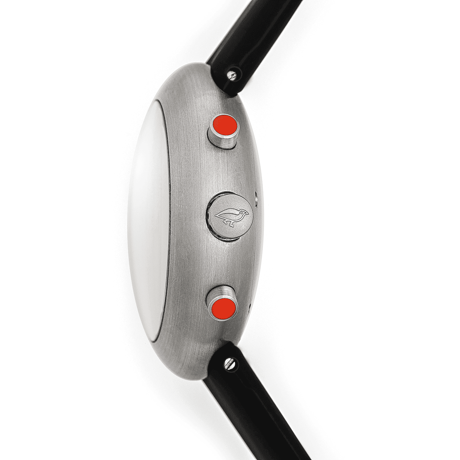 New Chronopod/IPC010PIXLB Ikepod（アイクポッド）復活のクロノグラフ「NEW CHRONOPOD」。2000年代に時計ブームを楽しんだ方に懐かしい、マーク・ニューソンが生み出した流線形UFO型ケースを継承しつつ、エマニュエル・ギョエのデザインダイヤルと日本製クロノグラフムーブメントを搭載。幻の「HEMIPOD」へのオマージュでありながら、ドーム型サファイア風防と快適なシリコンラバーストラップが現代的な装着感を実現。20年前の情熱を呼び覚ます、コレクター必見のリローンチモデル。
