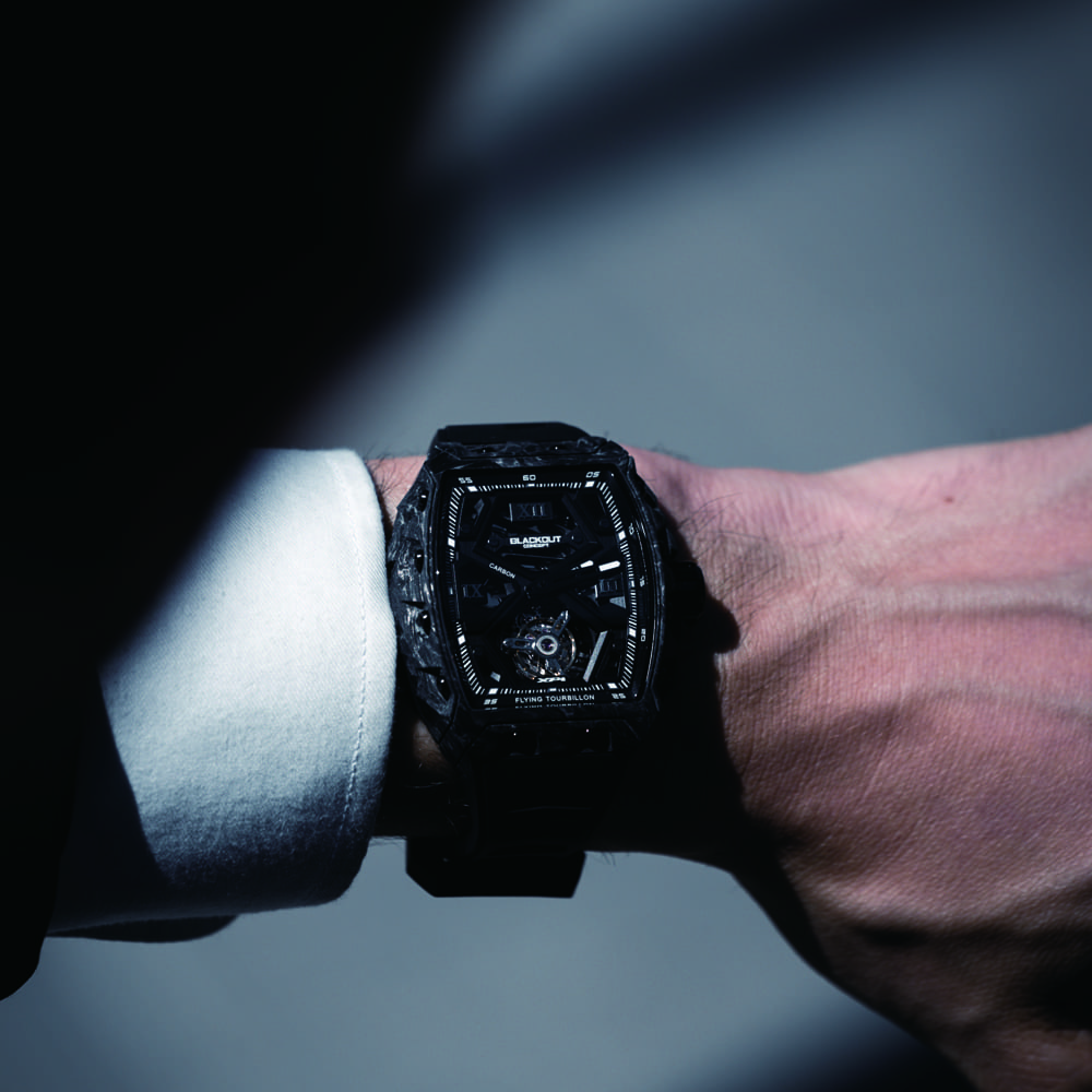 XP1 Tourbillon LT Black / BOXP1TBLTCBK「高級感ある腕時計をカジュアルに楽しむならこれ｜BLACKOUT WATCHES XP1 Tourbillonが日本初上陸」
