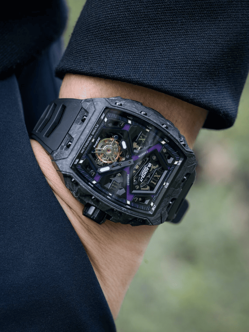 XP1 Tourbillon LT Black / BOXP1TBLTCUV「高級感ある腕時計をカジュアルに楽しむならこれ｜BLACKOUT WATCHES XP1 Tourbillonが日本初上陸」