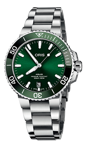 ORIS(オリス) 2019 BASEL新作 ビジネスシーンからビーチまで活躍するサイズ感のダイバーズウォッチ。オリス「アクイス デイト」グリーンダイアル