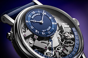 BREGUET(ブレゲ) 2022新作 威厳に満ちたモノクローム。ブレゲ「トラディション レトログラード デイト 7597」