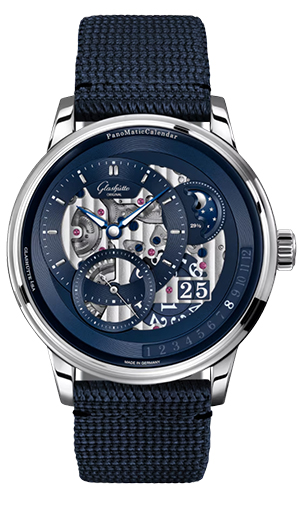 GLASHÜTTE ORIGINAL(グラスヒュッテ・オリジナル) 2025新作 時の創造者に捧げるプラチナ リミテッド・エディション。夜明けの蒼さを湛えた、グラスヒュッテ・オリジナル「パノマティック・カレンダー」