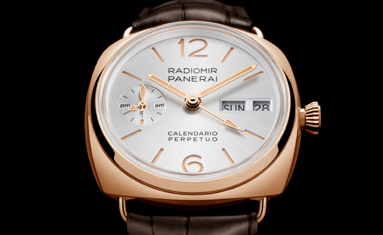 PANERAI(パネライ) 2024新作 伝説のラジオミールにパーペチュアルカレンダーが登場。パネライ「ラジオミール パーペチュアルカレンダー GMT ゴールドテック™」