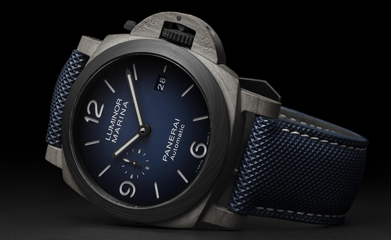 PANERAI(パネライ) 2020新作 玄武岩の繊維、バサルトファイバー由来の新しいハイテク複合素材を用いた革新的なルミノール マリーナ。パネライ「ルミノール マリーナ フィブラテック™ - 44mm」