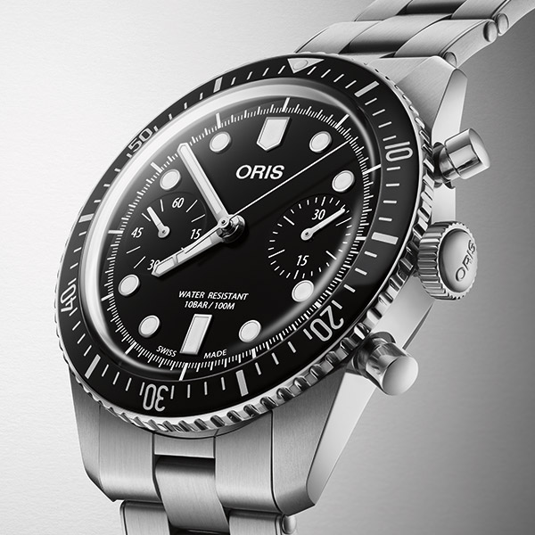 ORIS(オリス) 2023新作 タイムリーなリバイバル。ミッドセンチュリーのイメージを復刻した、オリス「ダイバーズ 65 クロノグラフ」