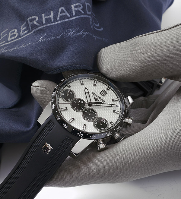 EBERHARD(エベラール) 「クロノ4」20周年を記念して新たに加わったコレクション。エベラール「21-42」