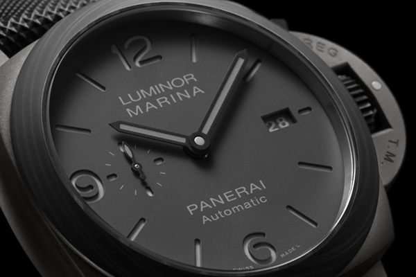 PANERAI(パネライ) 2020新作 象徴的なルミノールマリーナを再解釈しハイテク素材分野での取り組みを強化。パネライ「ルミノール マリーナ DMLS ‐ 44mm」