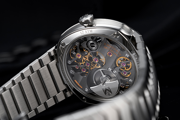 H.Moser & Cie.(H.モーザー) 2023新作 比類のない組み合わせ。マイクロローターとエナメルダイアルを備えた、H.モーザー「ストリームライナー・スモールセコンド ブルーエナメル」