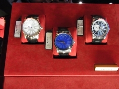 ROGER DUBUIS(ロジェ・デュブイ)
