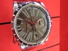 ROGER DUBUIS(ロジェ・デュブイ)
