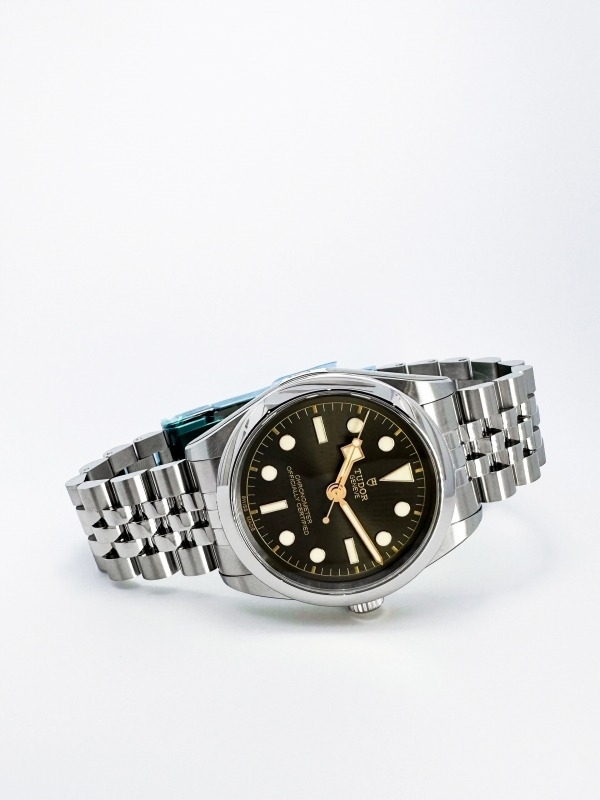 TUDOR(チューダー)
