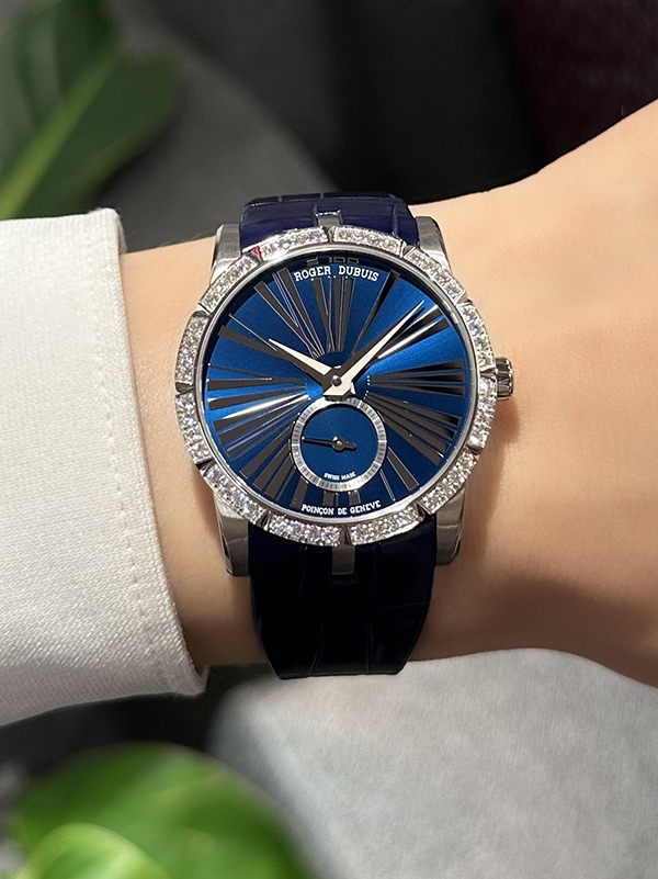 ROGER DUBUIS(ロジェ・デュブイ)

