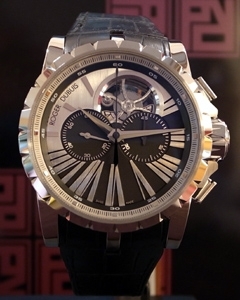 ROGER DUBUIS(ロジェ・デュブイ)
