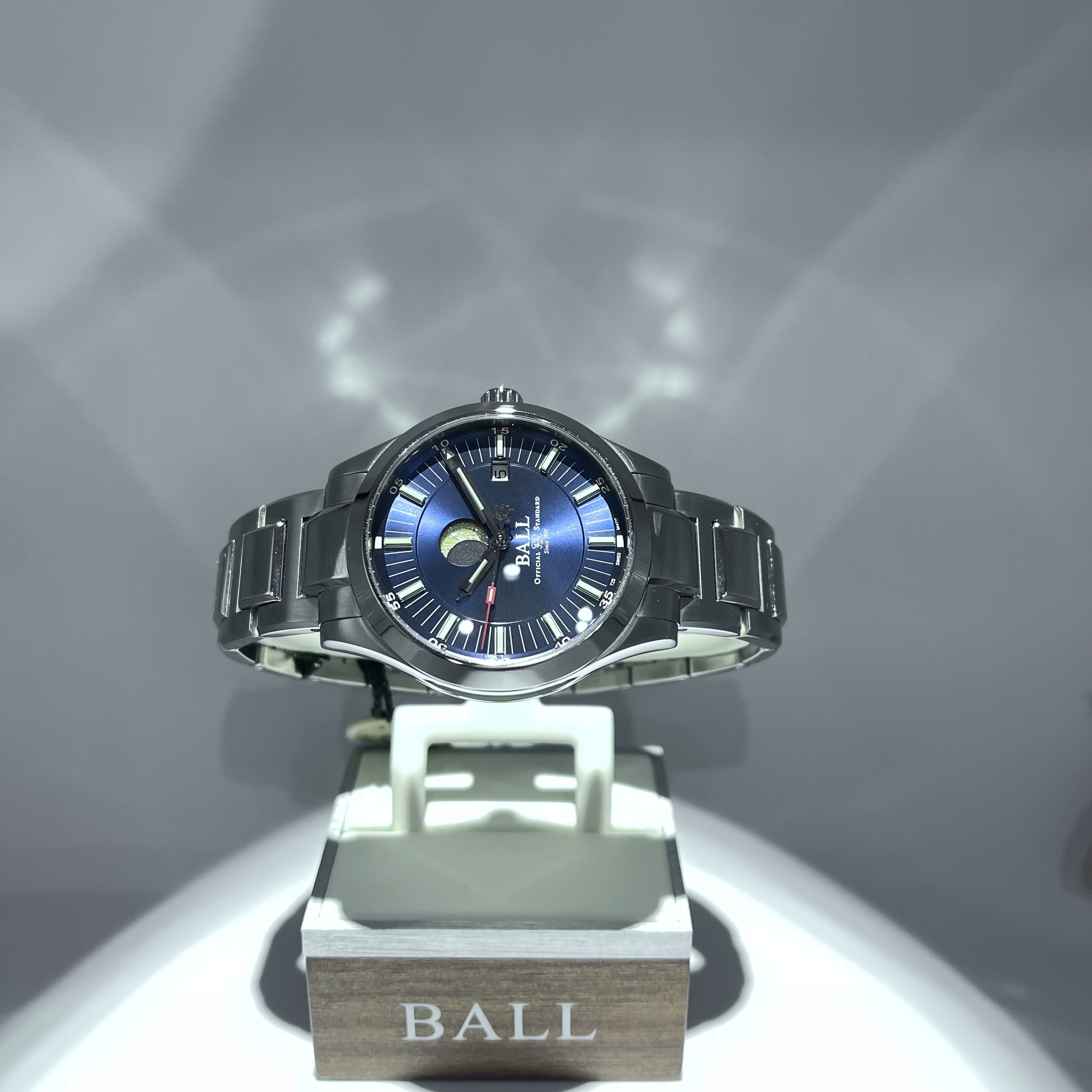 BALL WATCH(ボール ウォッチ)
