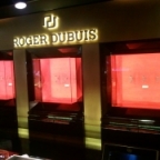 ROGER DUBUIS(ロジェ・デュブイ)
