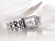 Elegance of 〈Longines〉 Dolce Vita