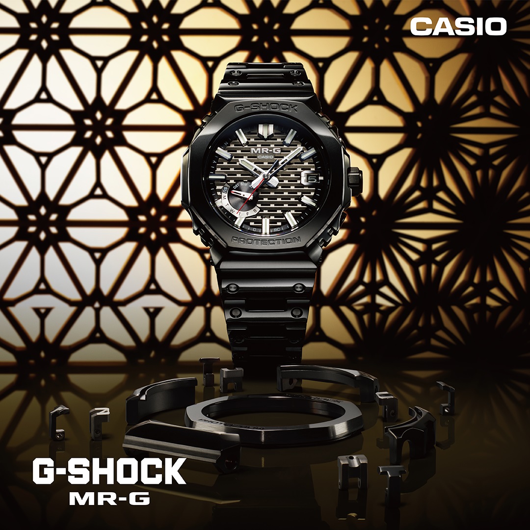 G-SHOCKのアイコニックスタイルとして5000シリーズと双璧をなす2100シリーズが、MR-Gの名を冠して登場