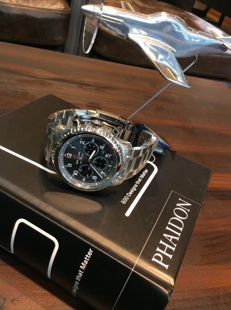 AVIATOR8 B01 CHRONOGRAPH43☆